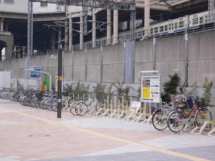 東側駅前広場自転車駐車場